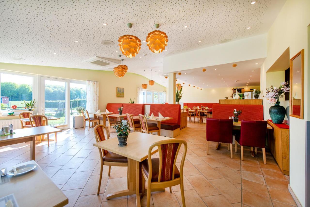 Waldesblick, Hotel-Restaurant Lahr  Bagian luar foto